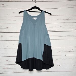 Athleta Swing Forward Pleated Athletic Tank